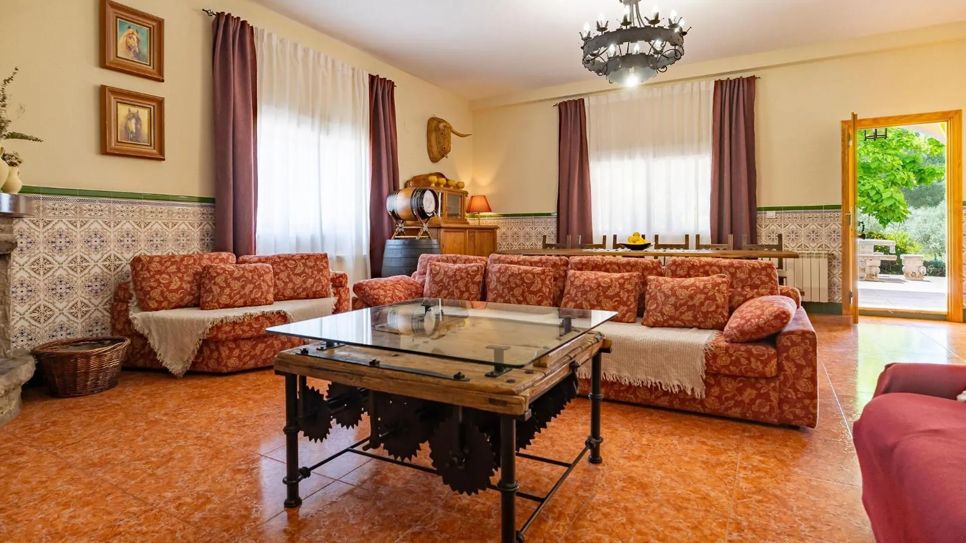 Nice Home In Cordoba With Private Swimming Pool, Can Be Inside Or Outside Feriehus