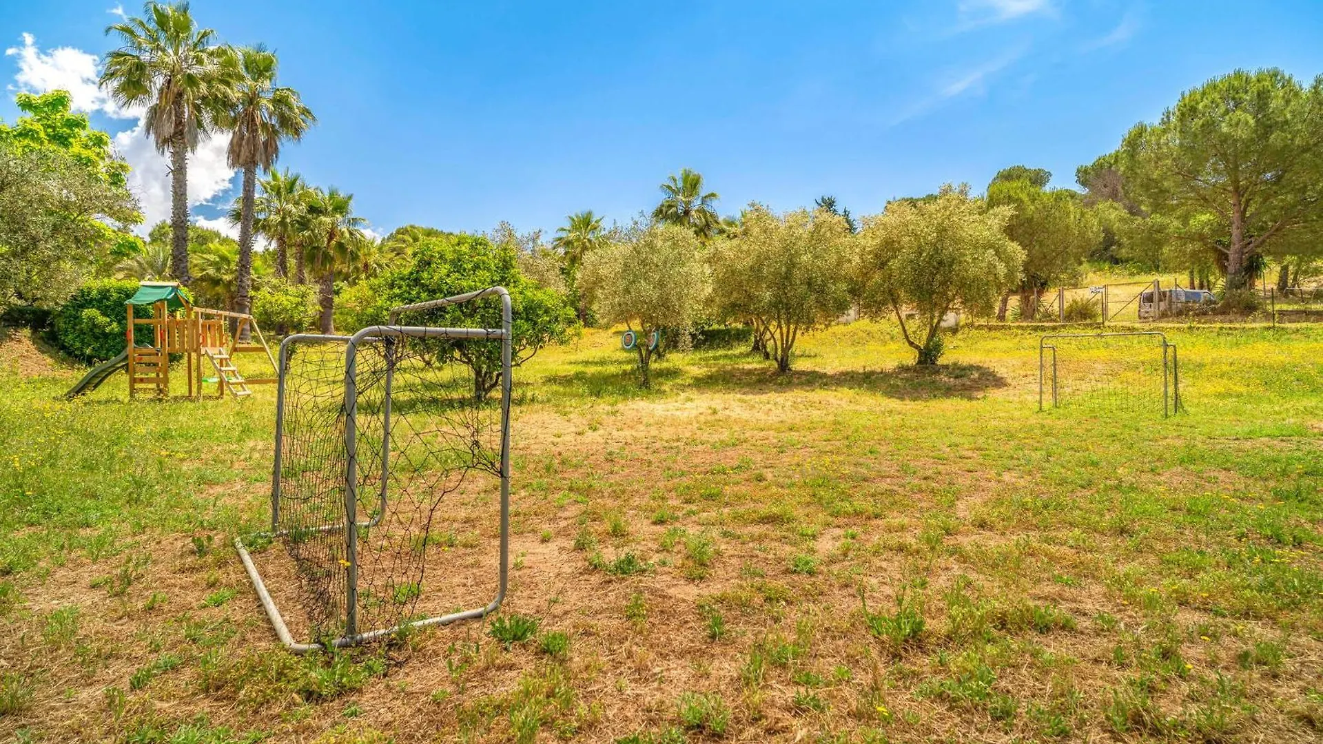 Feriehus Nice Home In Cordoba With Private Swimming Pool, Can Be Inside Or Outside