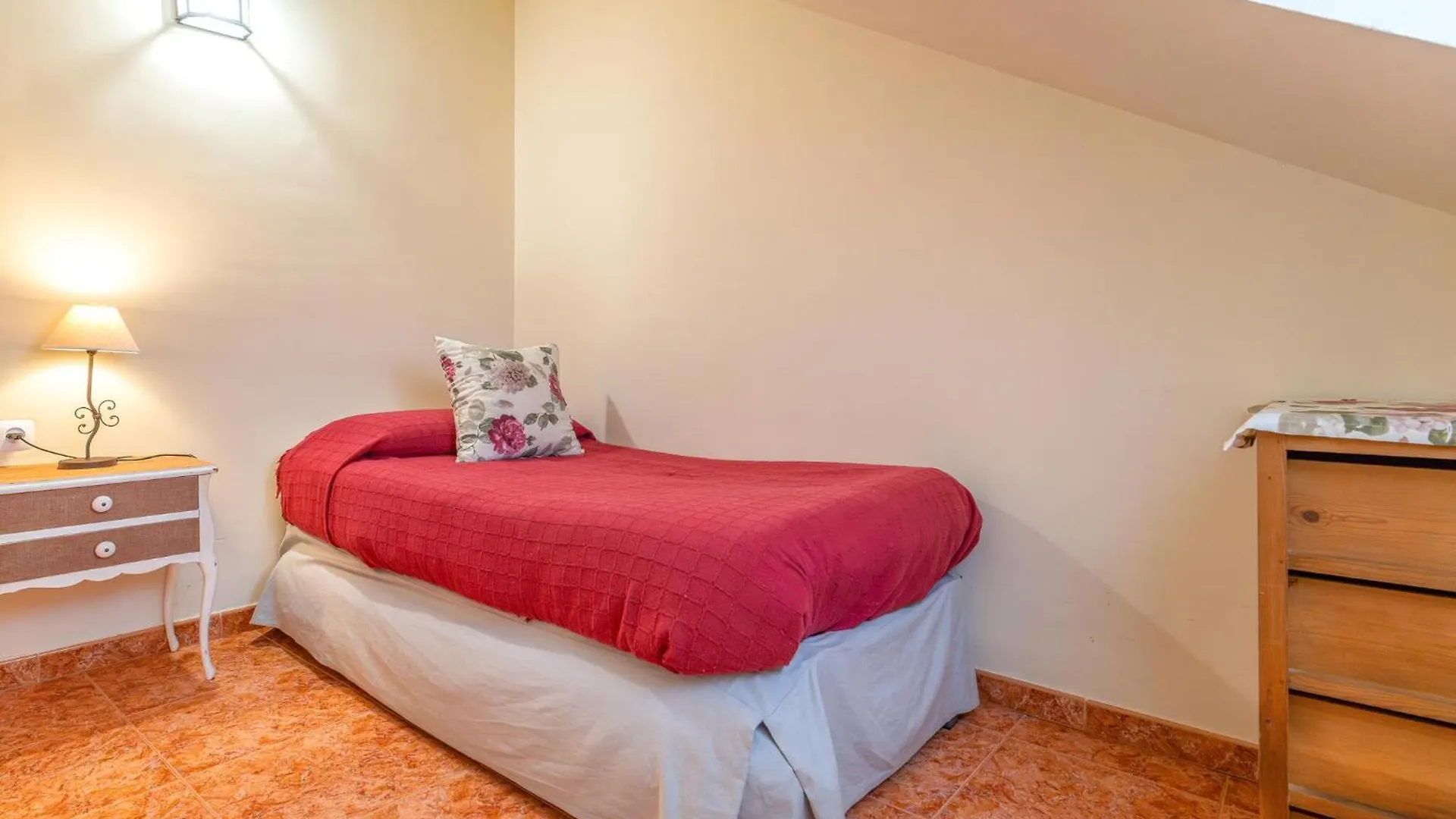 Nice Home In Cordoba With Private Swimming Pool, Can Be Inside Or Outside Feriehus