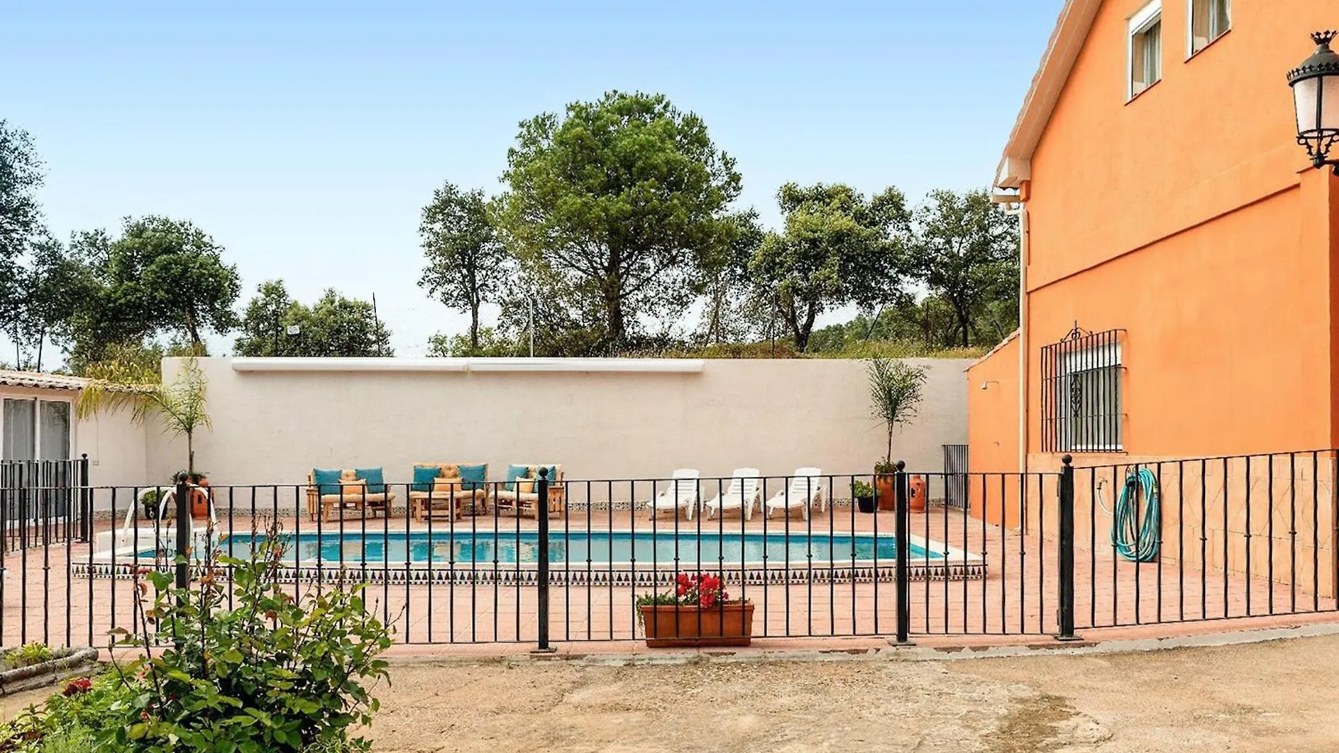 Nice Home In Cordoba With Private Swimming Pool, Can Be Inside Or Outside 0*,