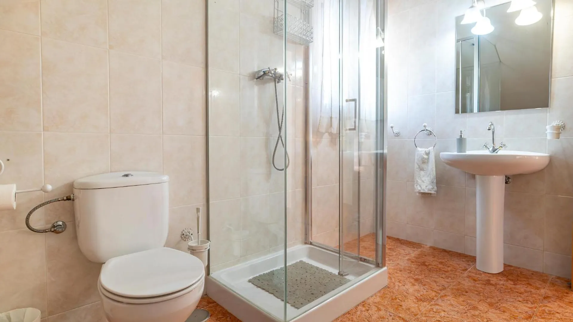 Nice Home In Cordoba With Private Swimming Pool, Can Be Inside Or Outside 0*,  ספרד
